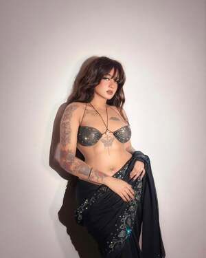 Dilnoor Sarna nude 2