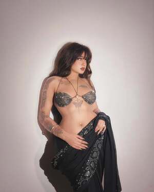 Dilnoor Sarna nude 8
