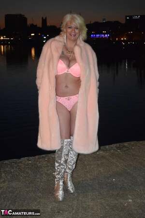 Dimonty nude 4