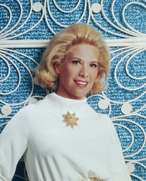 Dinah Shore nude 10