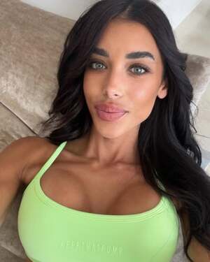Diriany Isabel nude 10