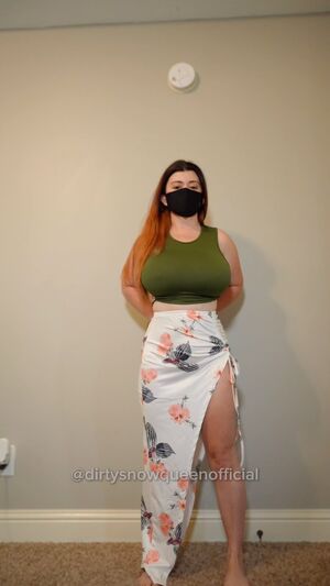 Dirty Snow Queen nude 3