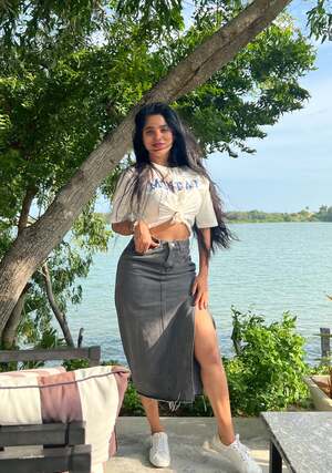 Divya Bharathi nude 11