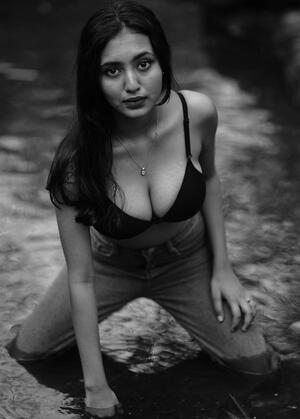 Divya Mandal nude 11