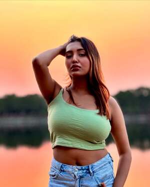 Divya Mandal nude 5