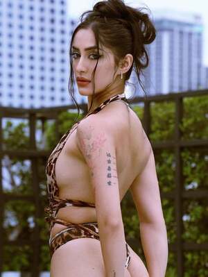 Divya Sharma nude 5