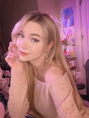 DizzyKitten nude 12