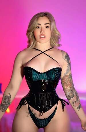 DjEvnly nude 8