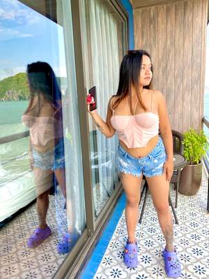DK Insane nude 5