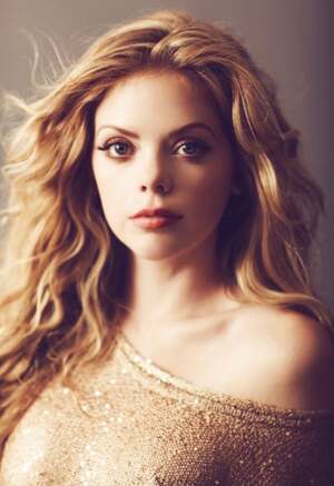 Dreama Walker nude 4
