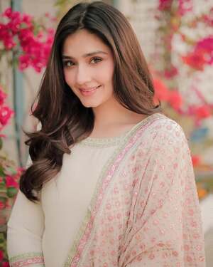 Durefishan Saleem nude 10