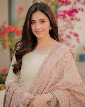 Durefishan Saleem nude 11