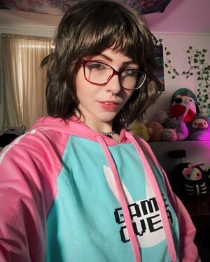 Dutifuldolly nude 10