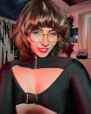 Dutifuldolly nude 8
