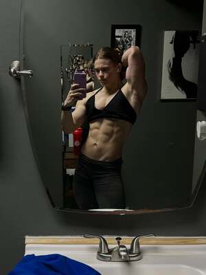 Dylan Crenshaw nude 10