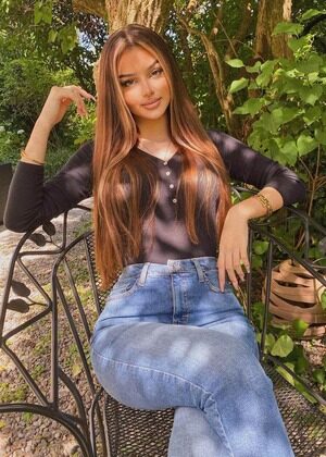 Dzana Dzzyzzle nude 9