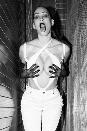 Eartheater nude 7