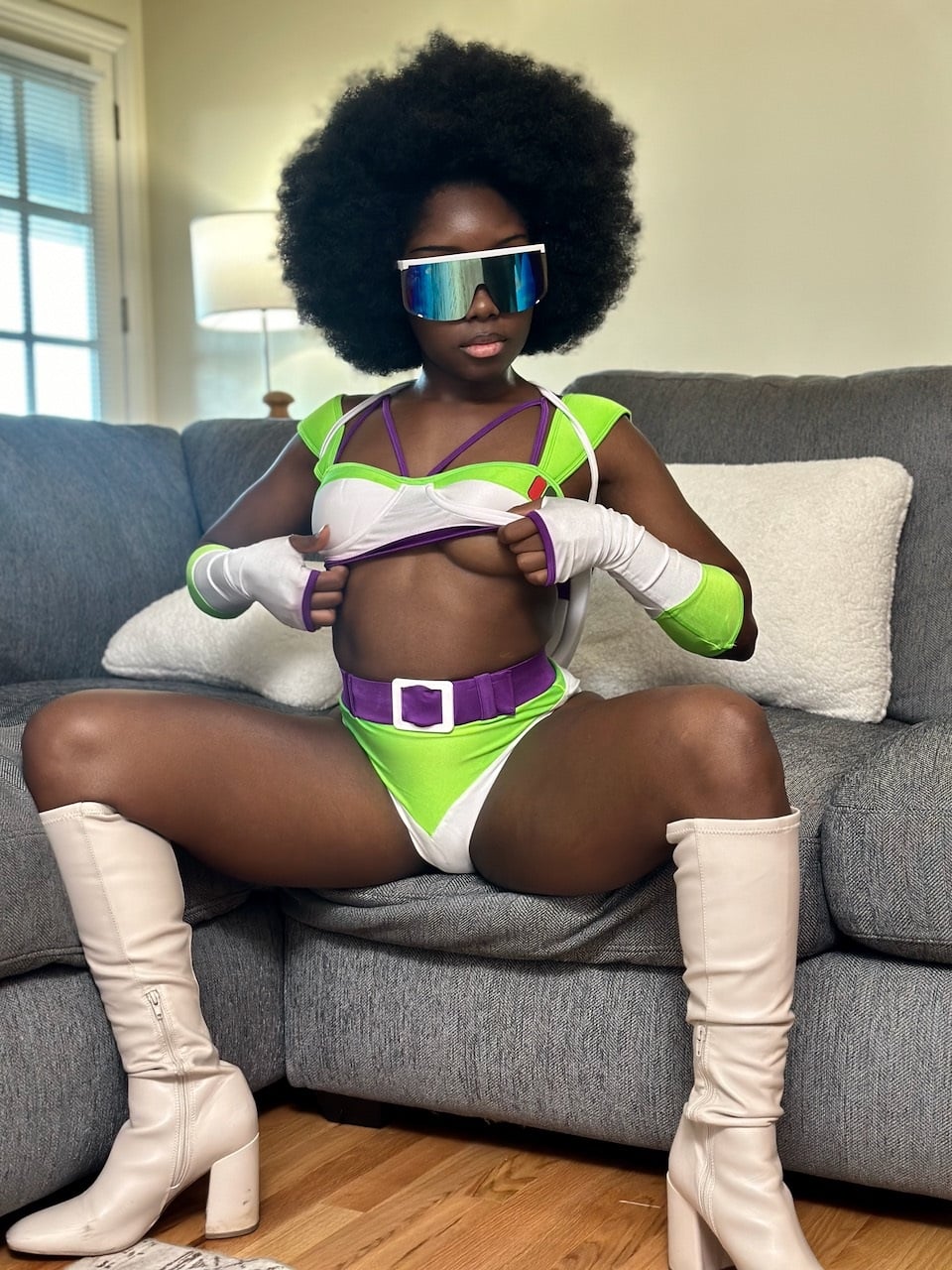 Ebony Butts nude 5