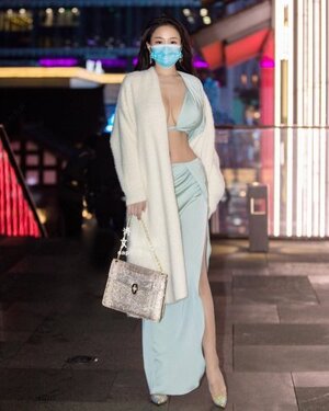 Echo Yue nude 12