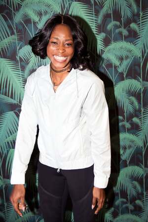 Elaine Thompson nude 12