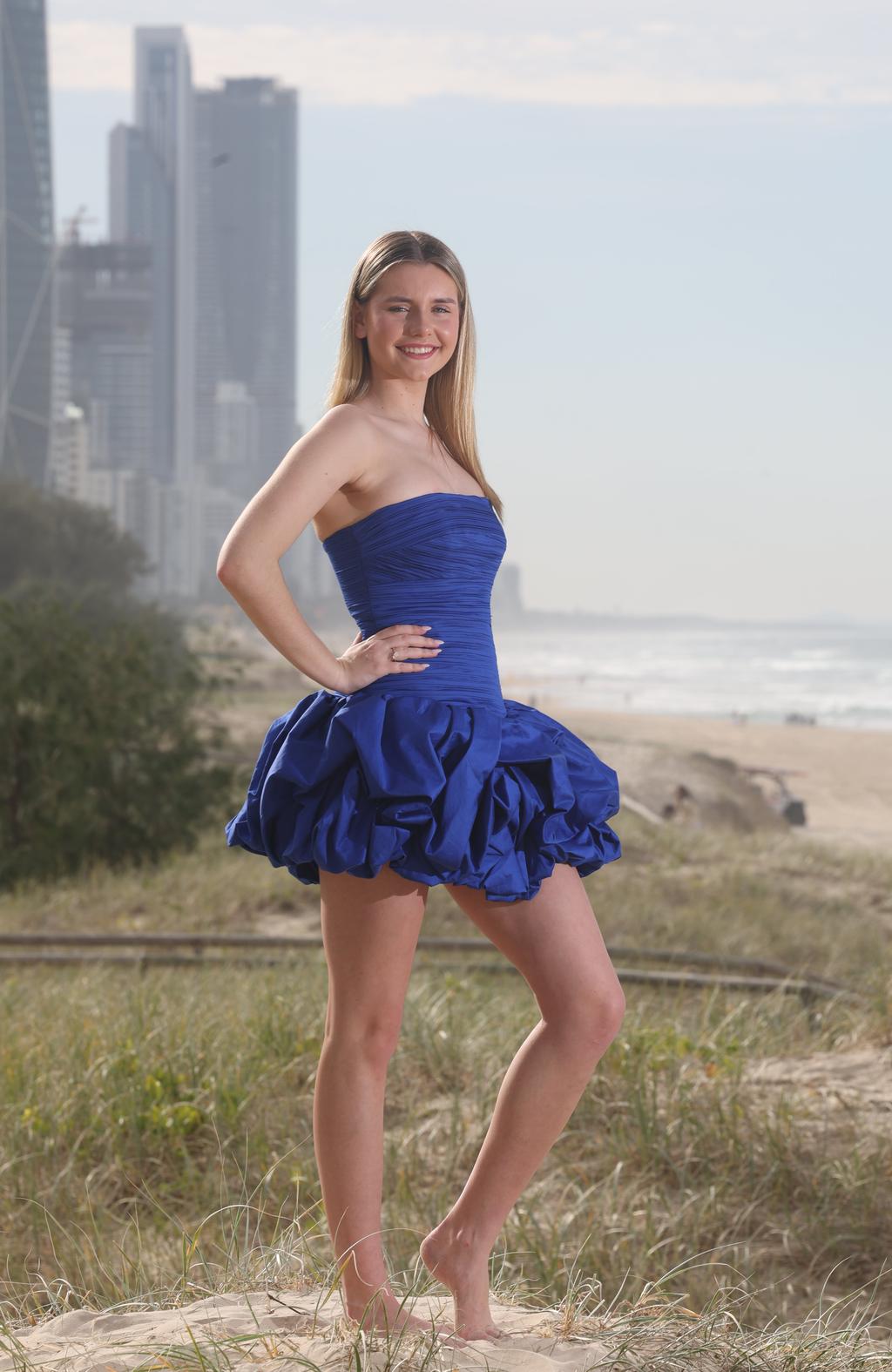 Elanor Hall nude 10