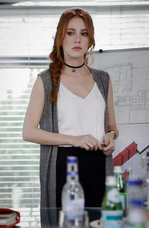 Elcin Sangu nude 5