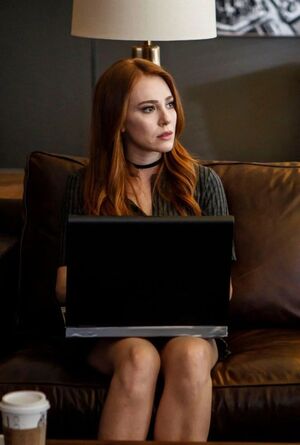 Elcin Sangu nude 9