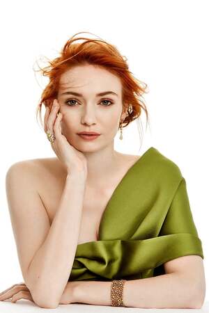 Eleanor Tomlinson nude 9