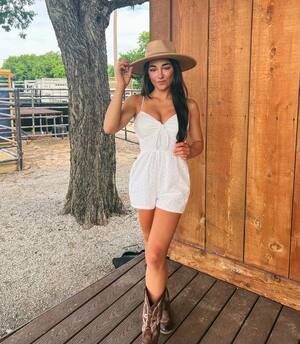 Elena Arenas nude 3