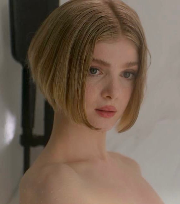 Elena Kampouris nude 11