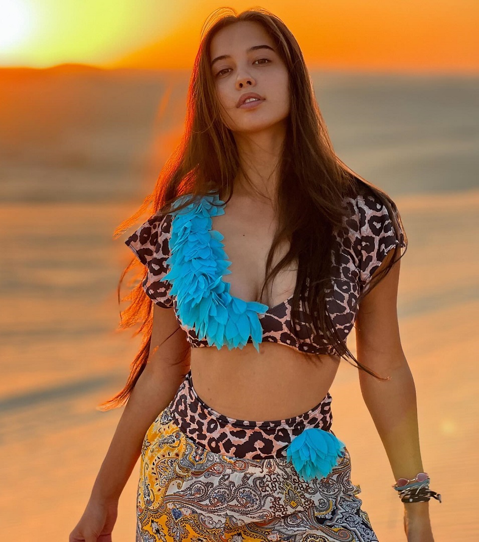 Eleonor Petrova nude 1