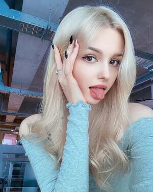 Elina Karimova nude 10