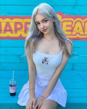 Elina Karimova nude 11