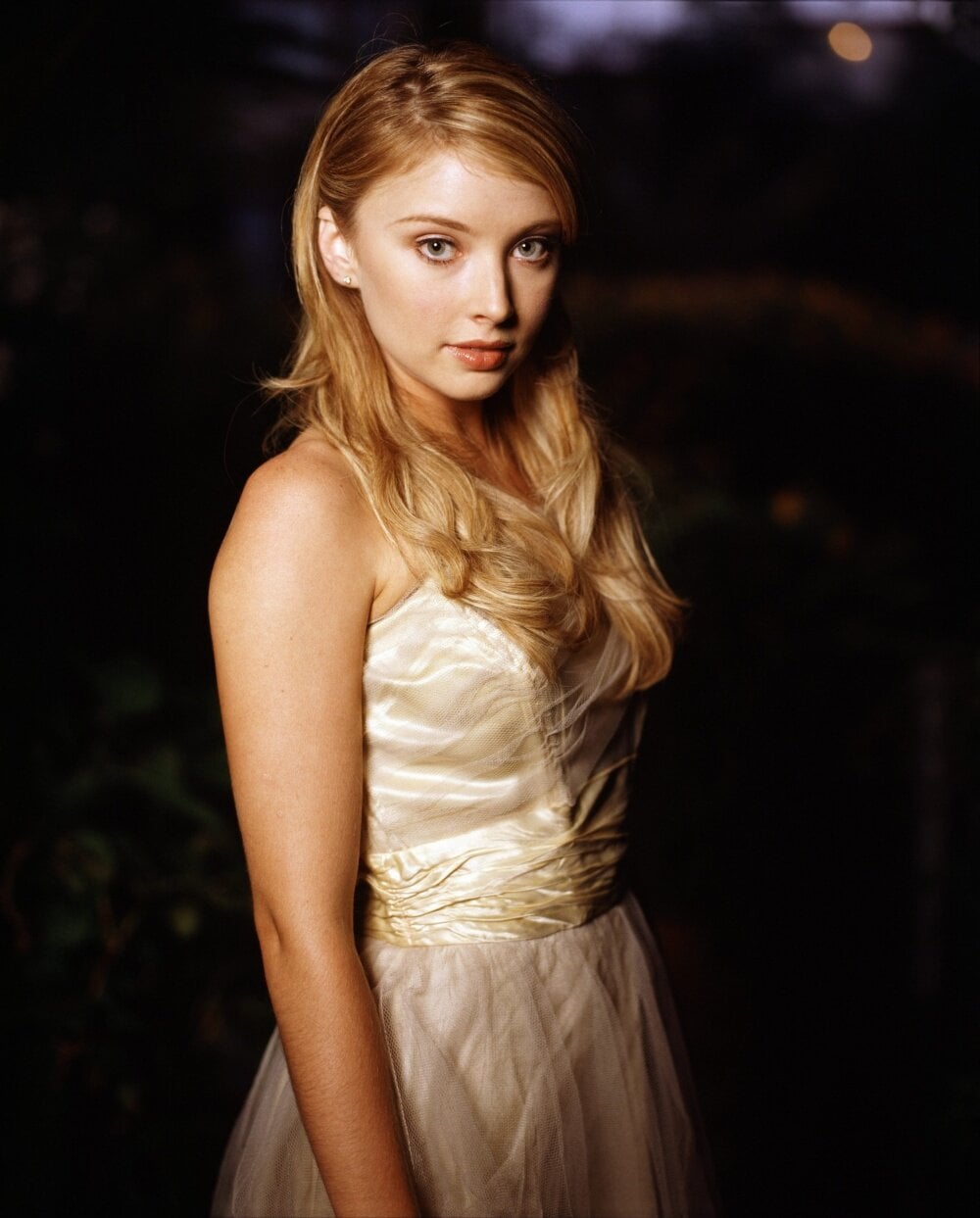 Elisabeth Harnois nude 7