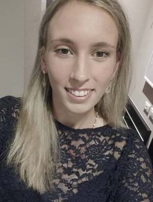 Elise Mertens nude 10