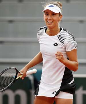 Elise Mertens nude 6