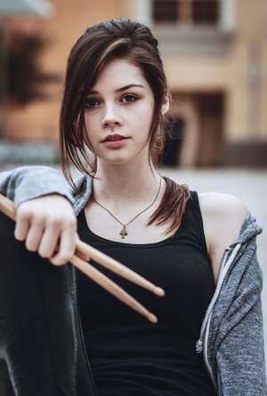 Elise Trouw nude 6