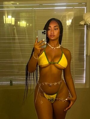 Elizabeth Anorue nude 6