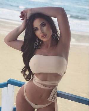 Elizabeth Georgina nude 12