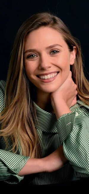 Elizabeth Olsen nude 8