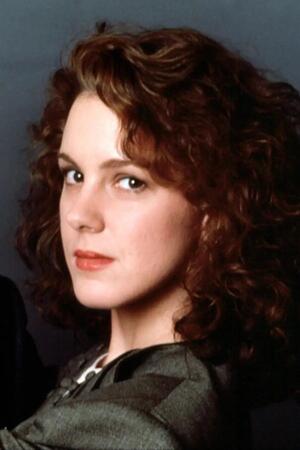 Elizabeth Perkins nude 6