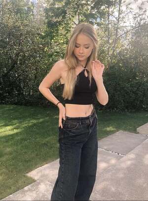 Elle Cryssanthander nude 3