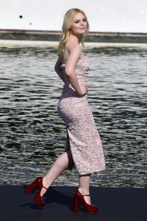 Elle Fanning nude 3