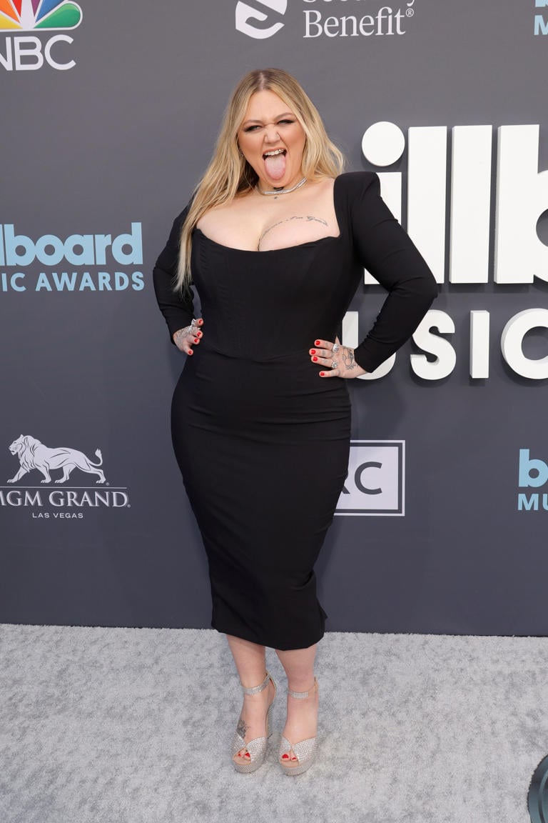 Elle King nude 5