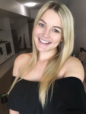 Elle Knox nude 6