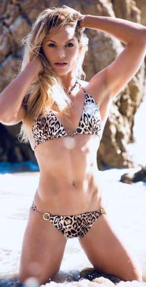 Ellen Hollman nude 2