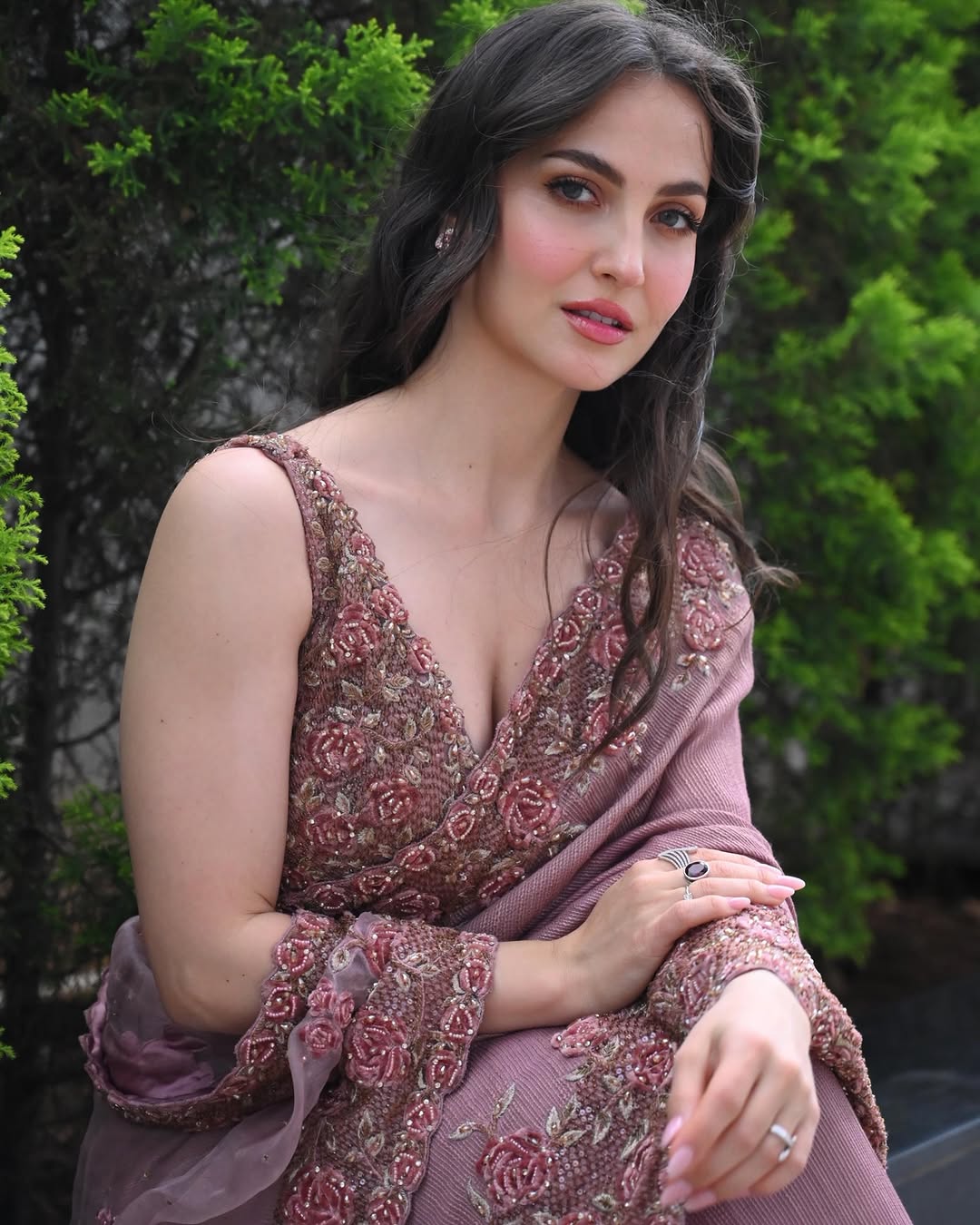 Elli AvrRam nude 12