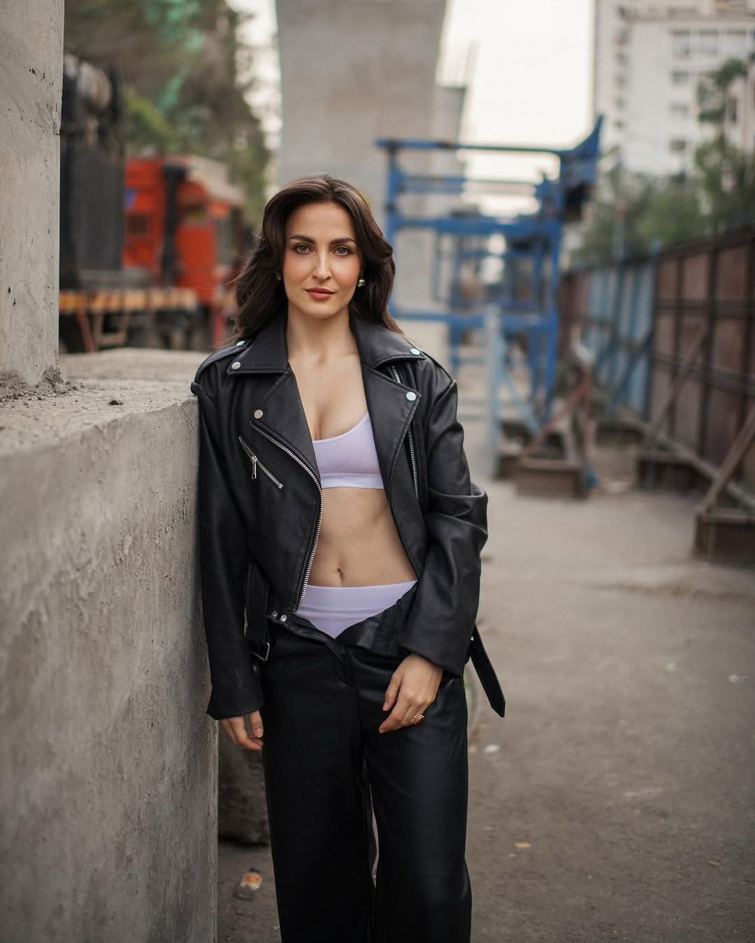 Elli AvrRam nude 4