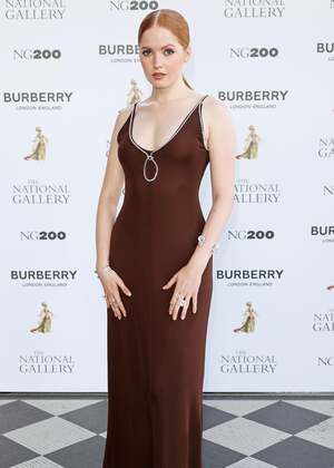 Ellie Bamber nude 7