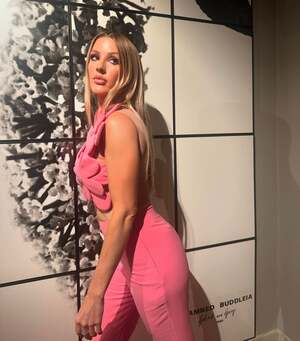 Ellie Goulding nude 6